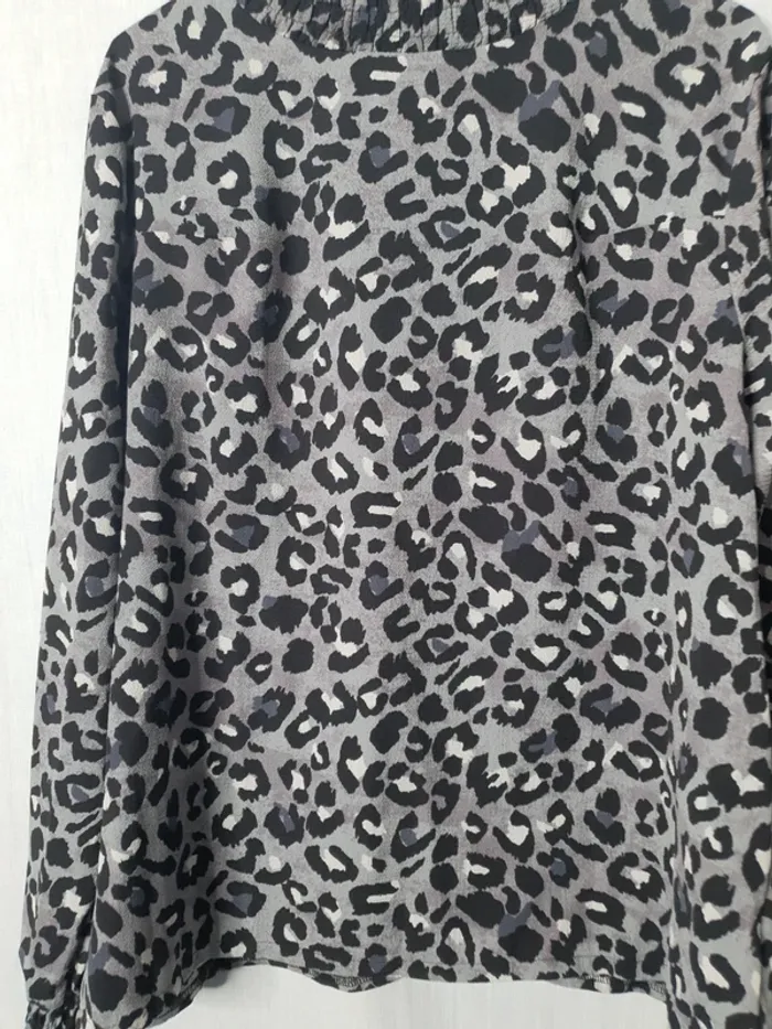 Blouse léopard grise - photo numéro 2