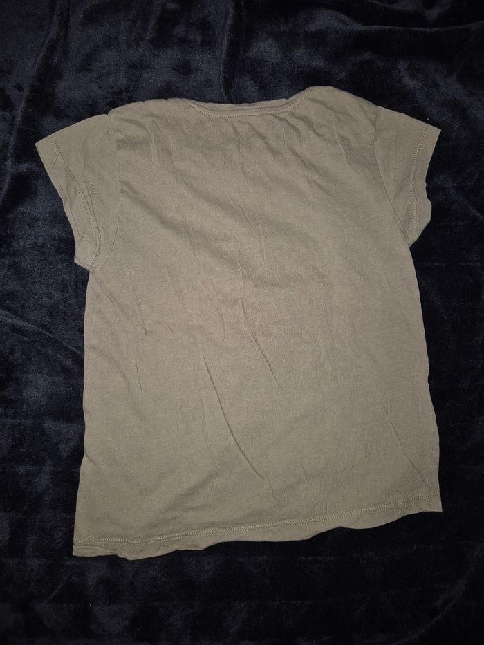 Tee-shirt feuilles - photo numéro 3