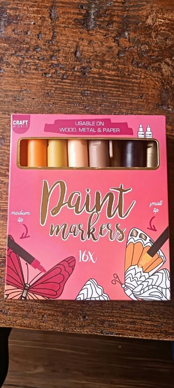 Paint markers craft world