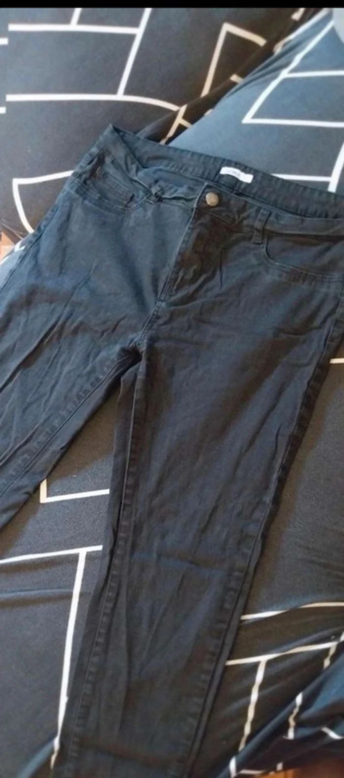 Pantlon noir T42 - photo numéro 2