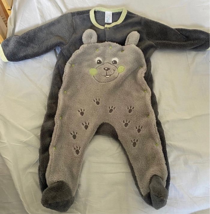 Lot de 3 pyjamas chauds + une grenouillère - photo numéro 2