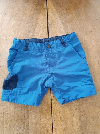 Lot de 4 shorts + 2 bobs Taille 3ans