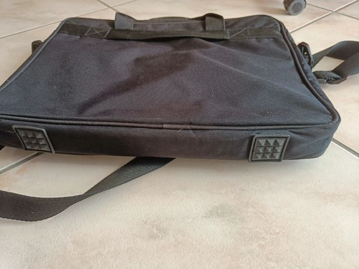 Sacoche noir pour ordinateur portable - photo numéro 4