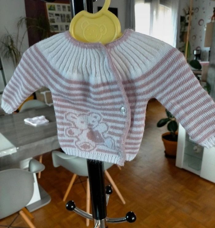 Gilets 0/1 mois - photo numéro 2