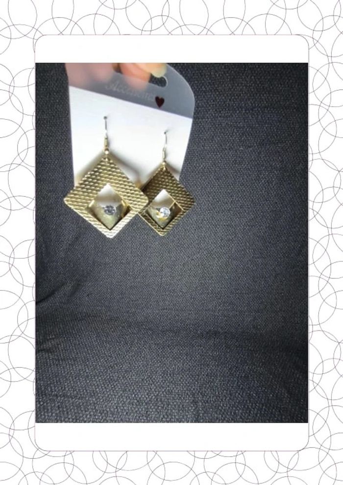 Boucle d'oreille - photo numéro 2