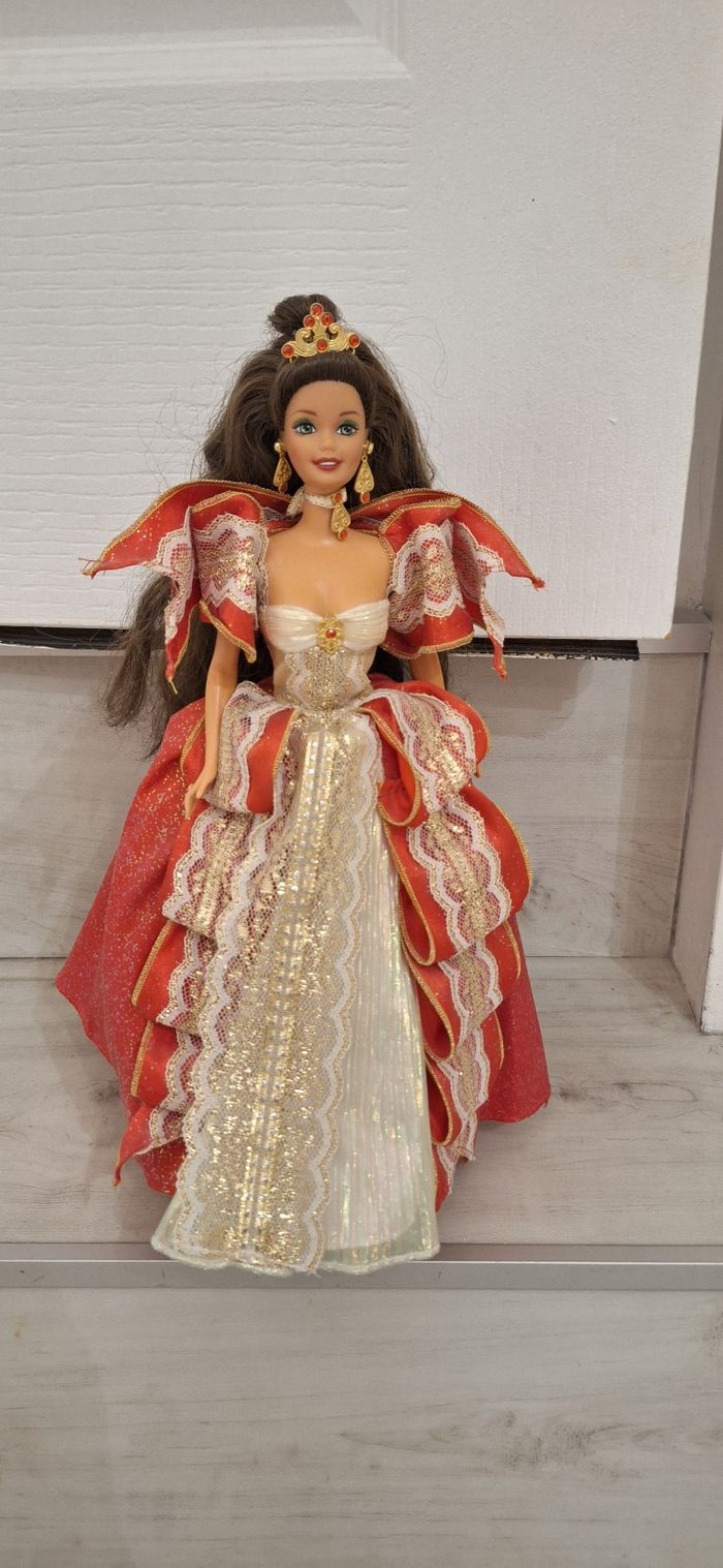 Barbie happy holidays 1997 collection vintage