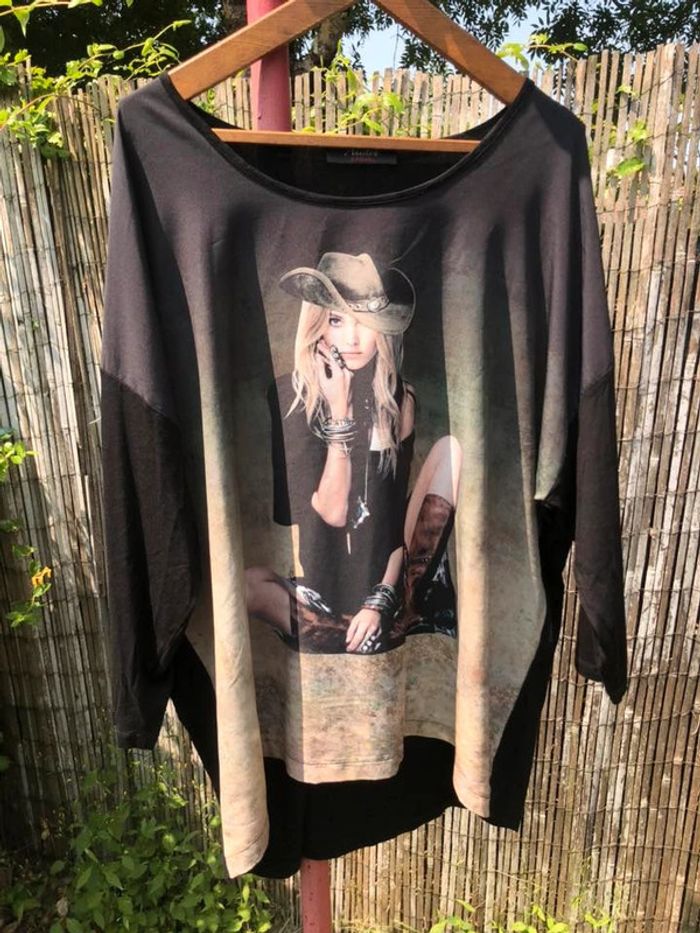 👚 Tunique longue noire avec imprimé femme cow-girl à manches longues  - 48/50 - photo numéro 8