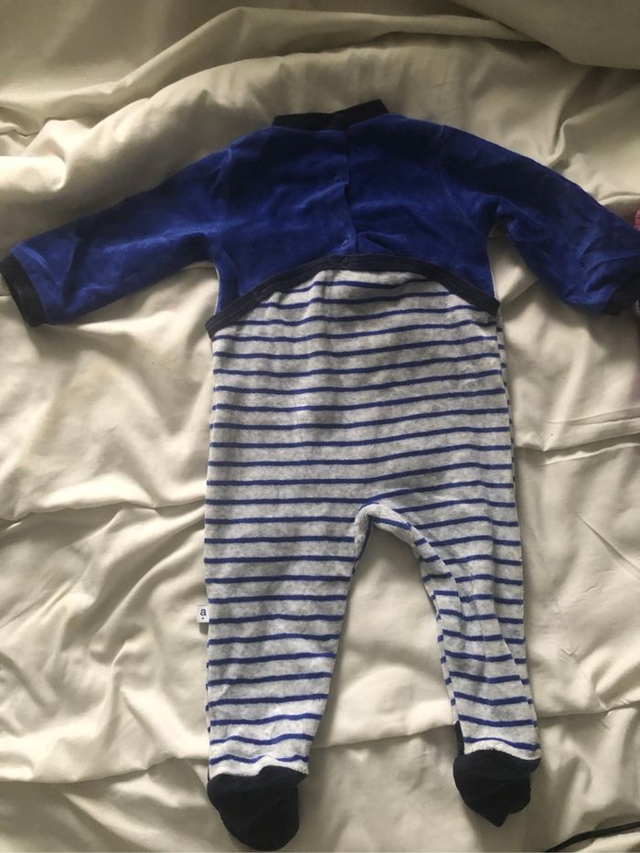 Jolie pyjama taille 9 mois confortable - photo numéro 4