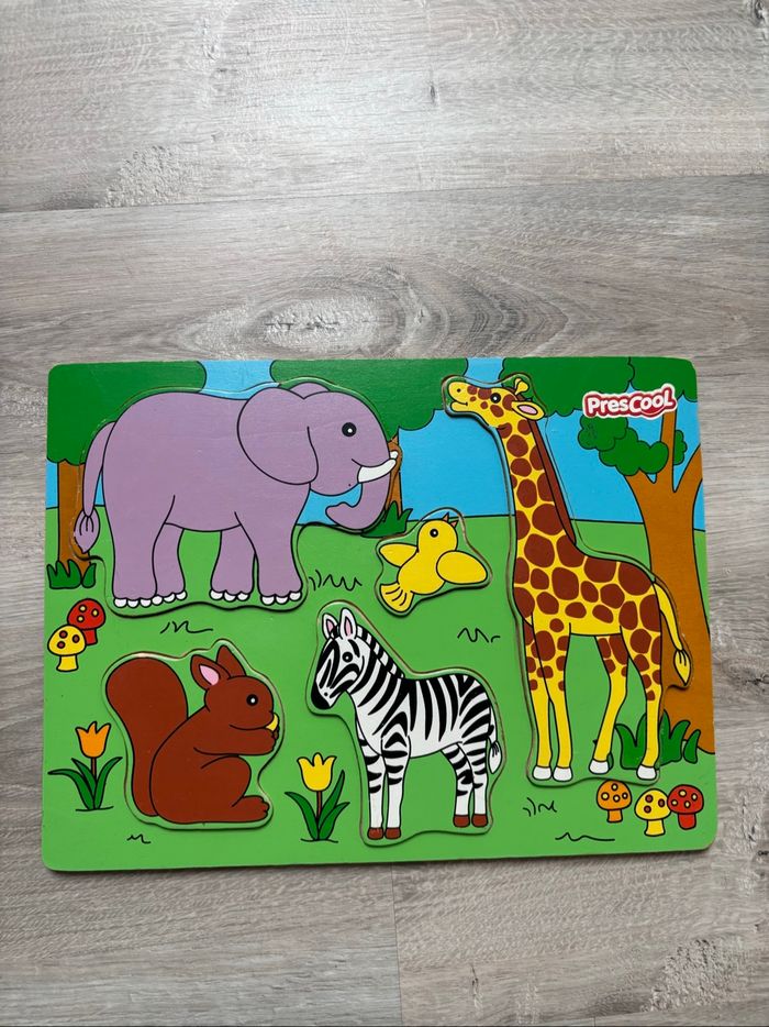 Puzzle à encastrement animaux