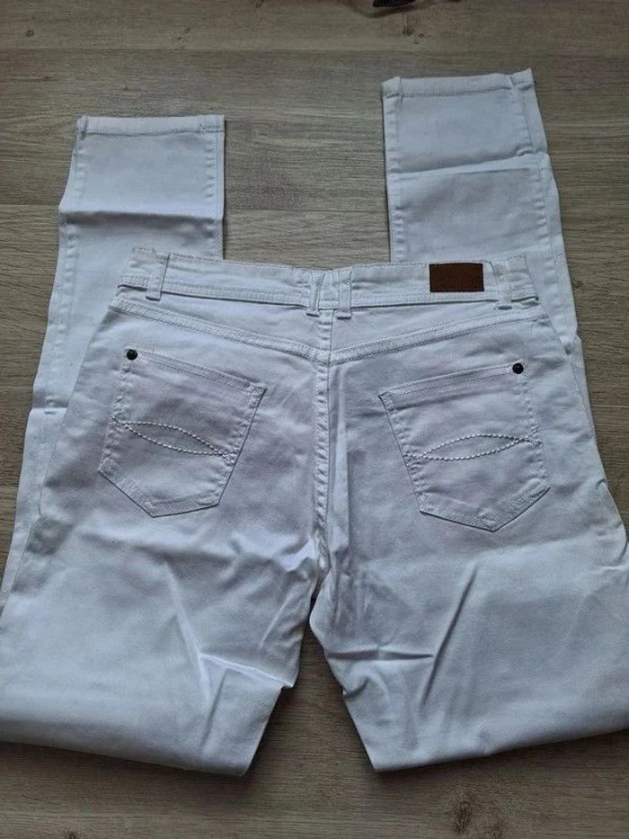 pantalon - photo numéro 3