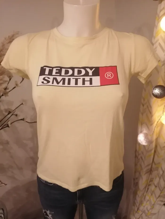Tee shirt