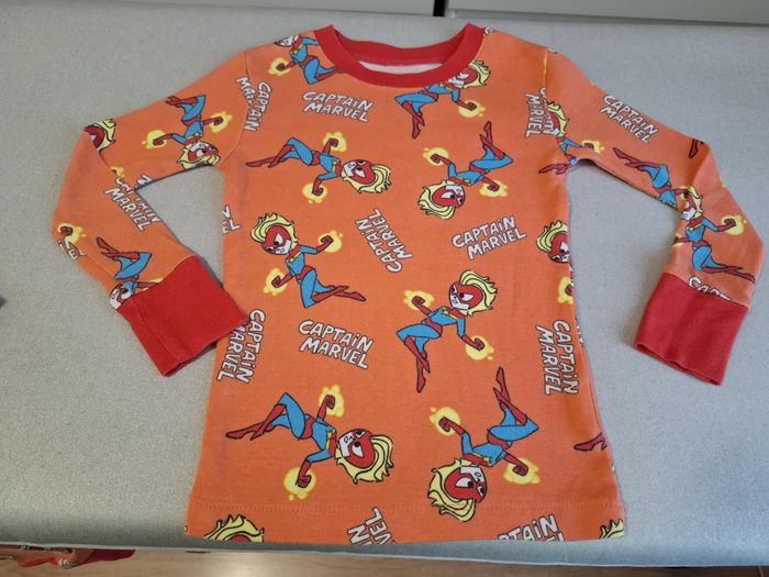 Joli ensemble pyjama mixte Marvel Spotted Zebra 4 ans très bon état - photo numéro 2