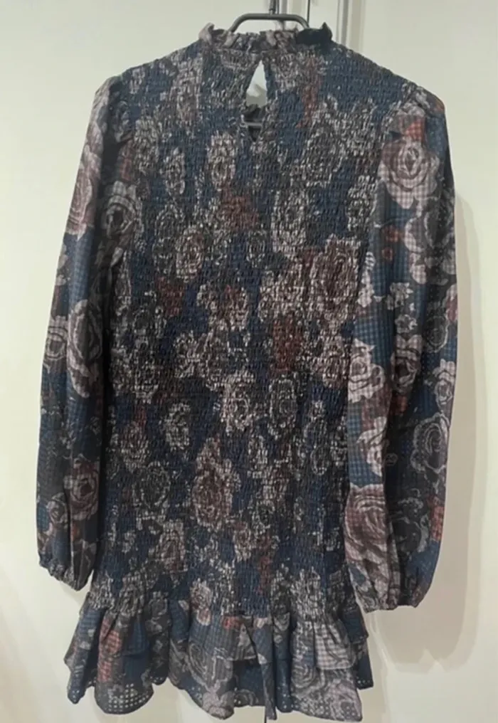 Robe fleurie noire Zara - photo numéro 2