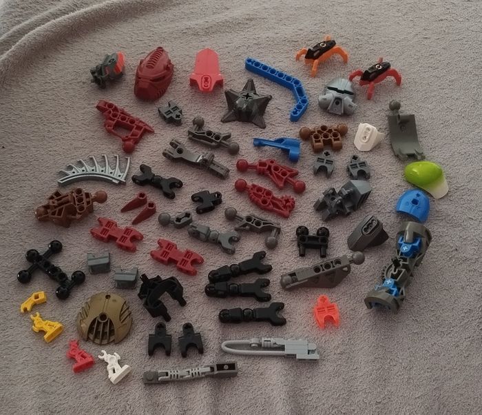 Lot de pièces lego bionic diverses