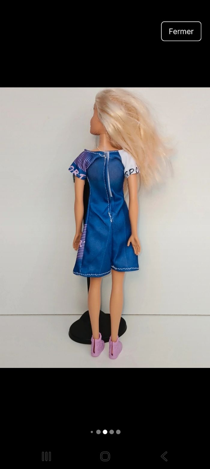Poupée mattel barbie tenue sport tête 2015 corp 2015 fjf13
Poupée et ensemble compris - photo numéro 5