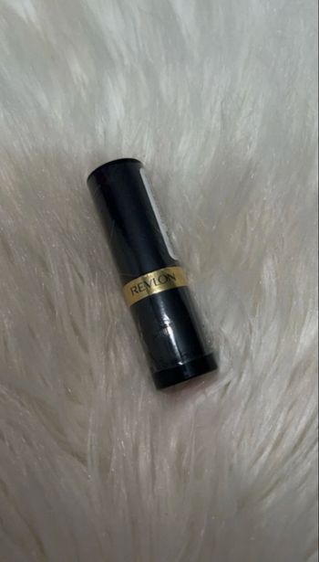 Rouge à lèvres rouge Revlon 