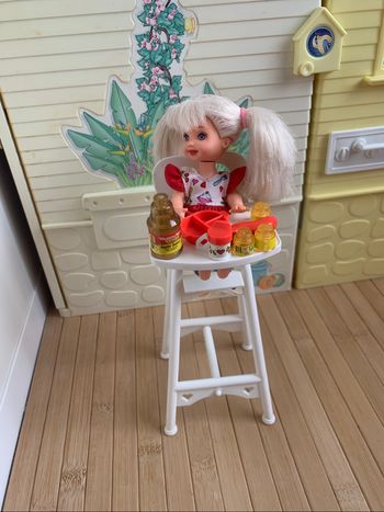 Barbie Kelly eatin fun vintage