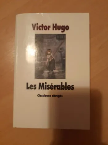 Les Misérables de Victor Hugo - Classiques Abrégés