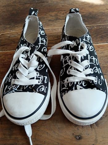 Baskets blanches et noires fille 33 Ki.té.toi 