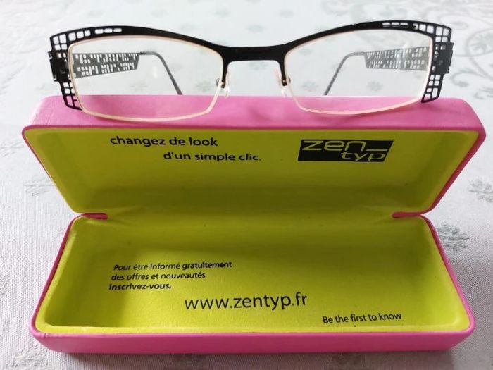 Monture de Lunettes Zen type avec son Etui - photo numéro 2