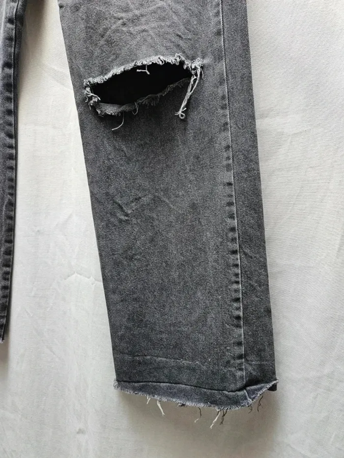 Jean noir délavé destroy Stradivarius taille 38/M - photo numéro 4
