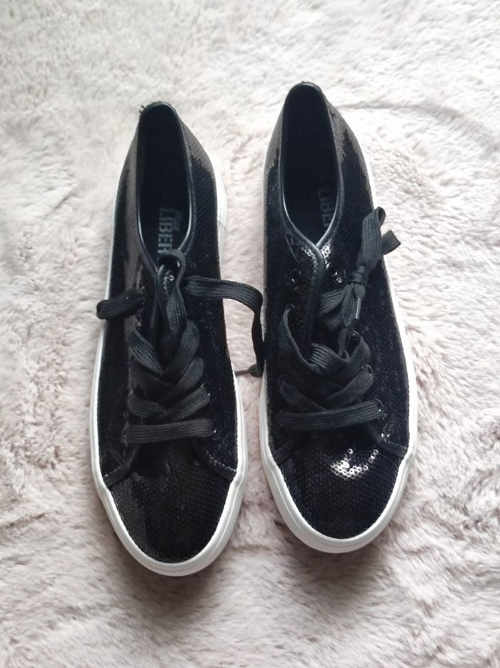 Chaussures a sequins noires taille 41 - photo numéro 2