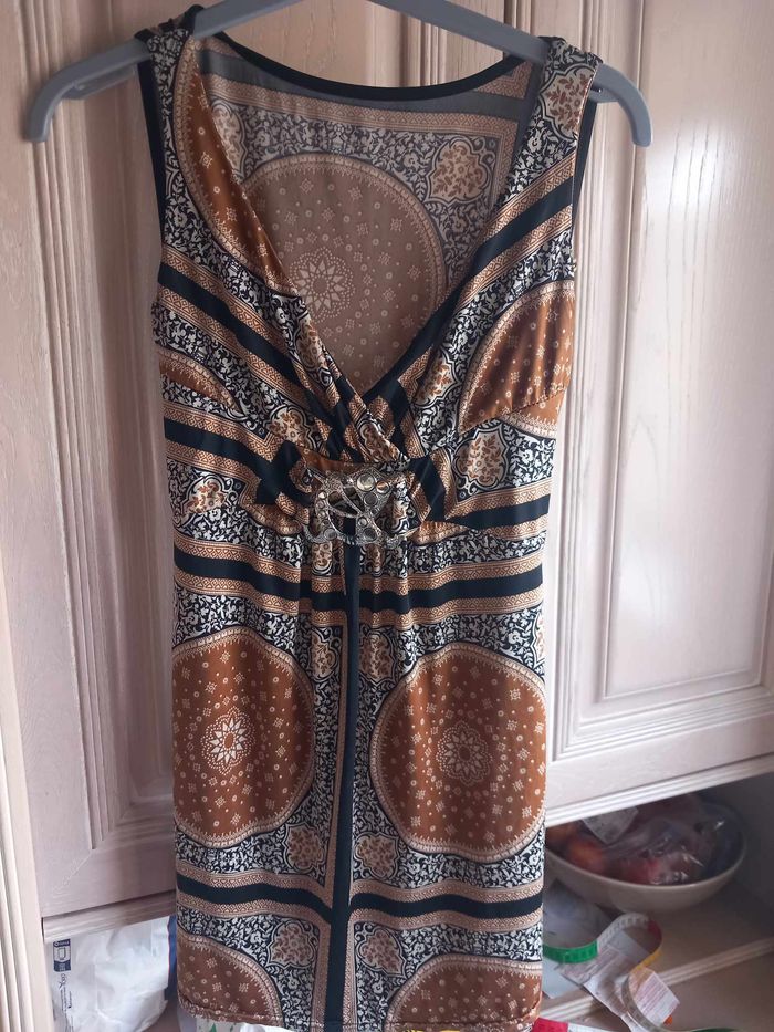 Débardeur à motifs marron, noir et beige