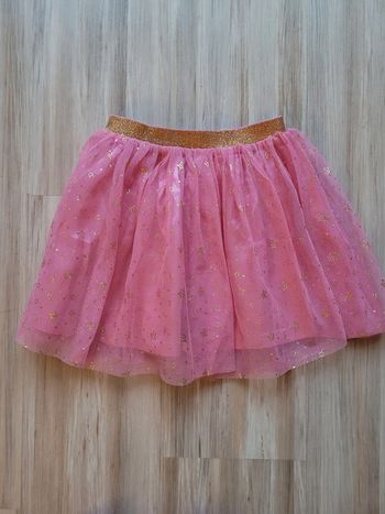 Jupe couleur rose taille 4 ans.
