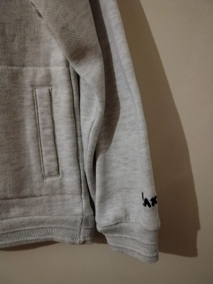 Sweat 8ans - photo numéro 2