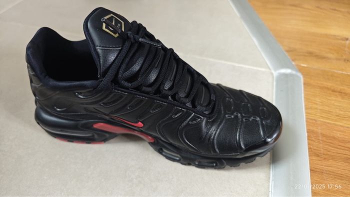 Nike Air Max Plus " Leather Bred" - photo numéro 8