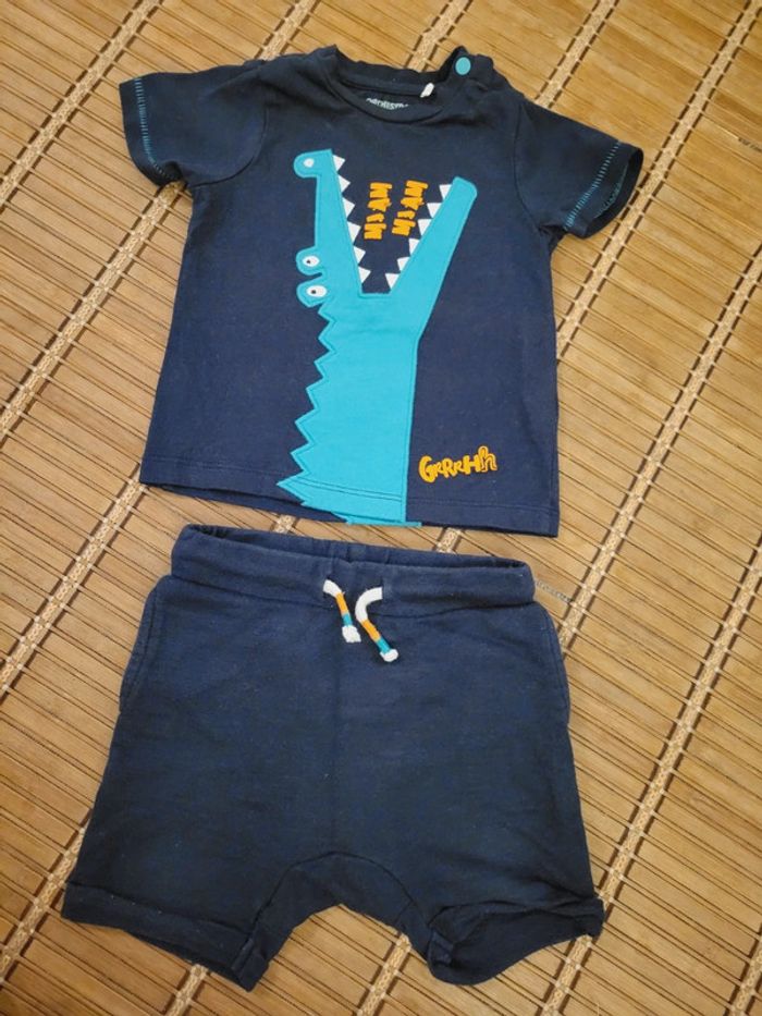 Ensemble short + t shirt