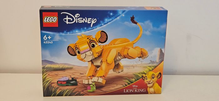 LEGO 43243 Disney Simba, Le Bébé du Roi Lion