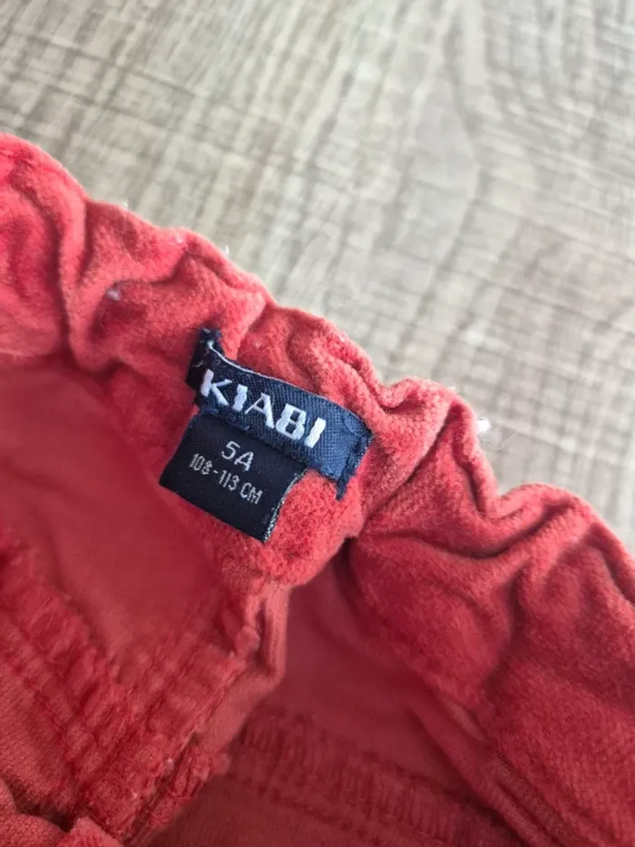 Jupe en velours Kiabi 5 ans en très bon état - photo numéro 2