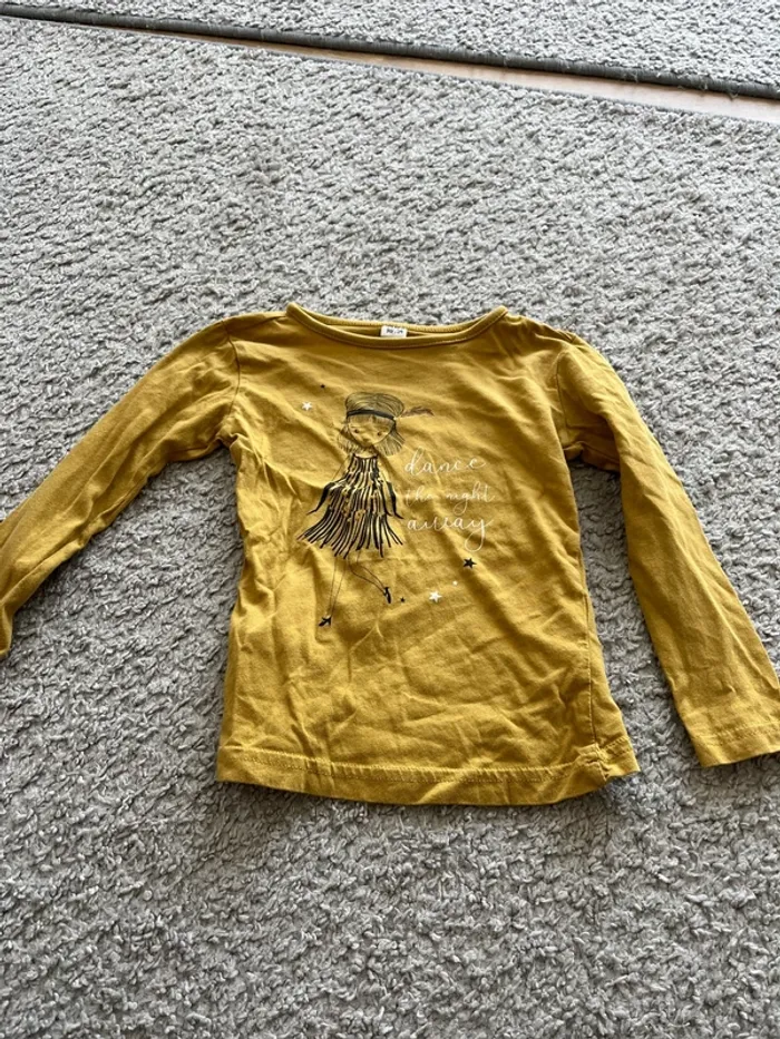 TEE shirt