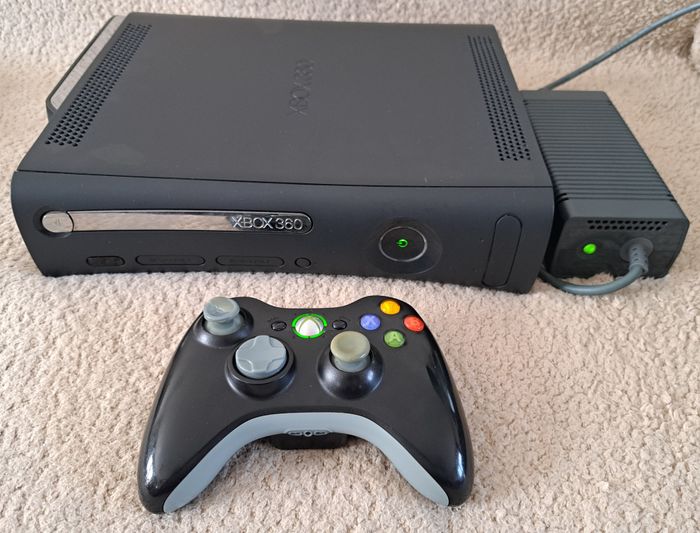 🎮 Console Microsoft Xbox 360 noire 120GB - photo numéro 3