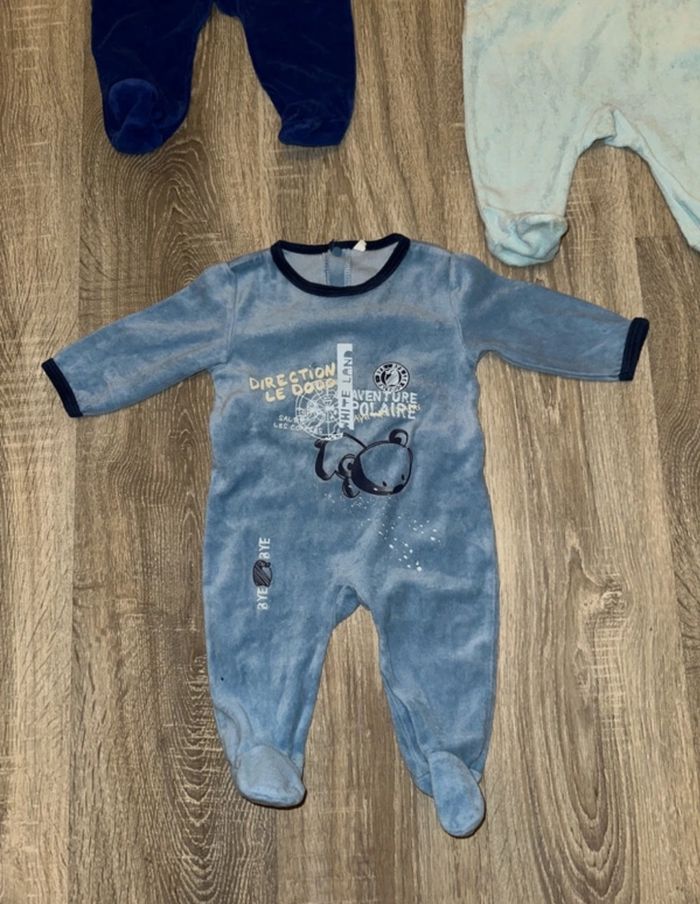 Lot pyjamas velours 6 mois - photo numéro 5