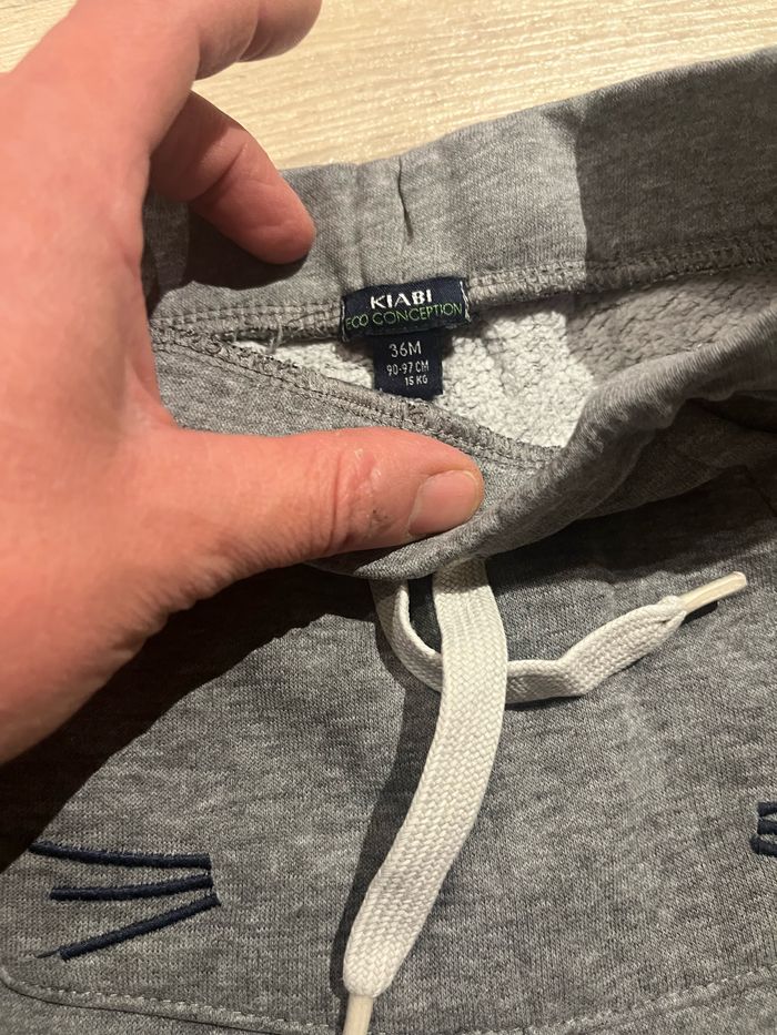 Pantalon gris kiabi taille 36 mois - photo numéro 3