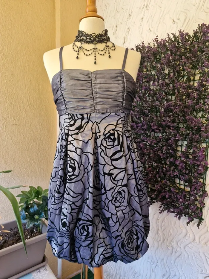 🎀 Robe de soirée grise satinée