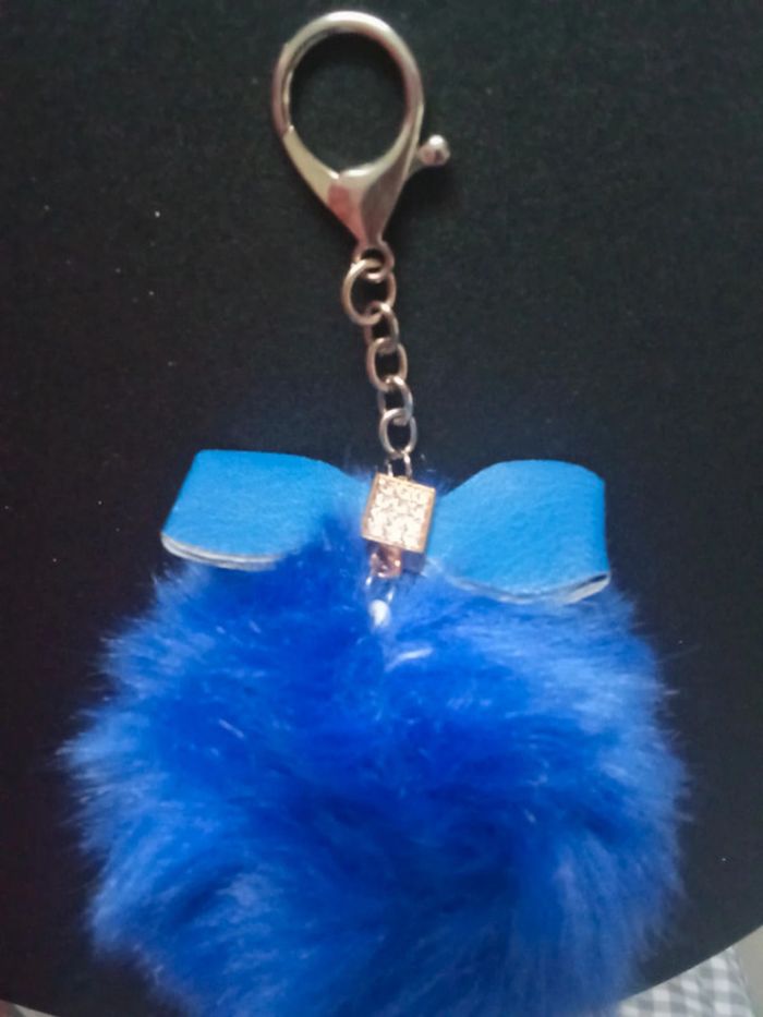 Porte clé bleu - photo numéro 3