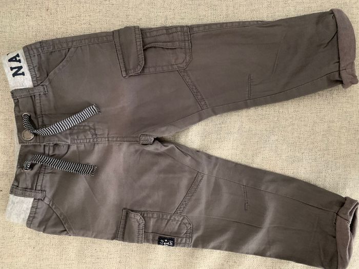 Très joli pantalon style cargo de marque Gémo taille 18 mois garçon - photo numéro 3