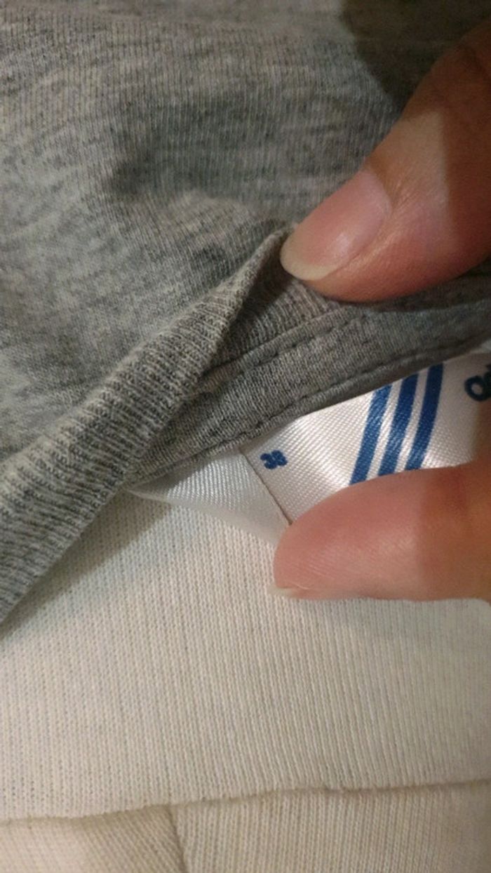 T-shirt Adidas gris - photo numéro 4