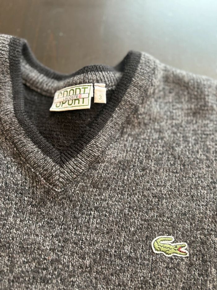 Pull Lacoste gris M (T3) bon état - photo numéro 3