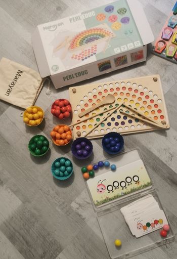 Lot perles jeux montessori
