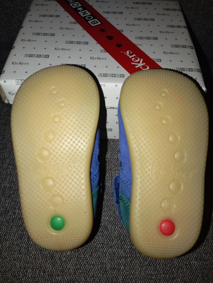 Kickers neuves pour garçon en taille 19 - photo numéro 4