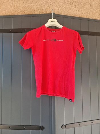 T shirt rouge north face