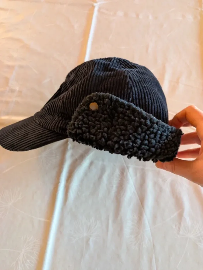 Casquette chapka velours Neuve - photo numéro 4