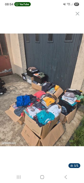 A vendre vêtements bébé  plusieurs tailles  .