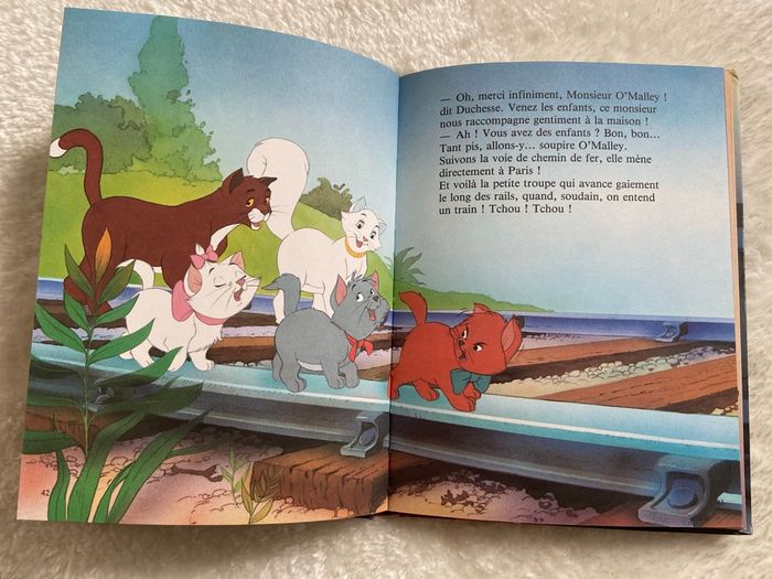 Livre Disney - Les Aristochats - 1988 - photo numéro 4