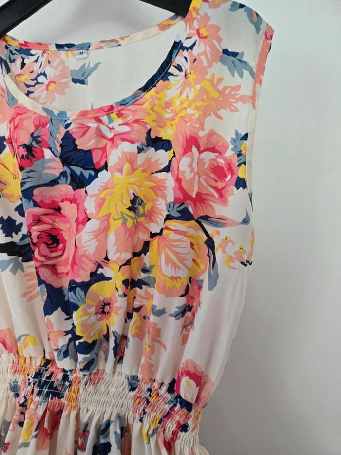 Robe fleuri taille M - photo numéro 3