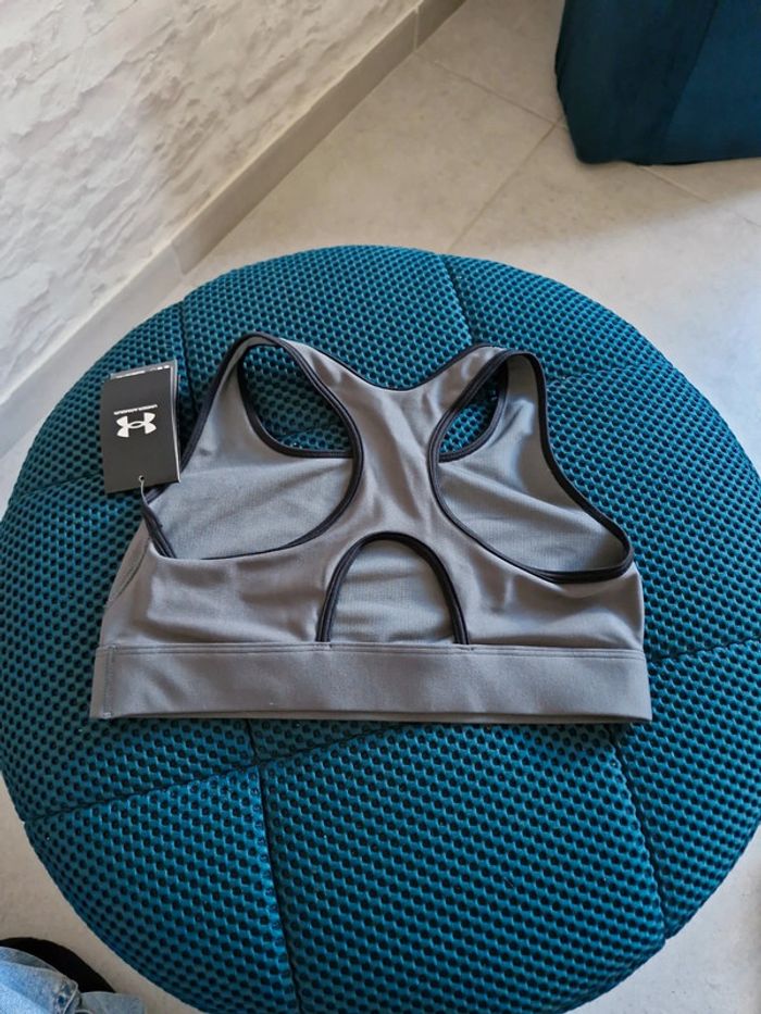 Brassière de sport under armour M - photo numéro 6